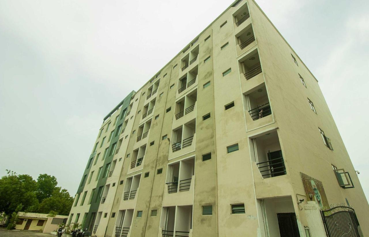 Collection O Govinda Sai Hotel Shirdi Exterior foto