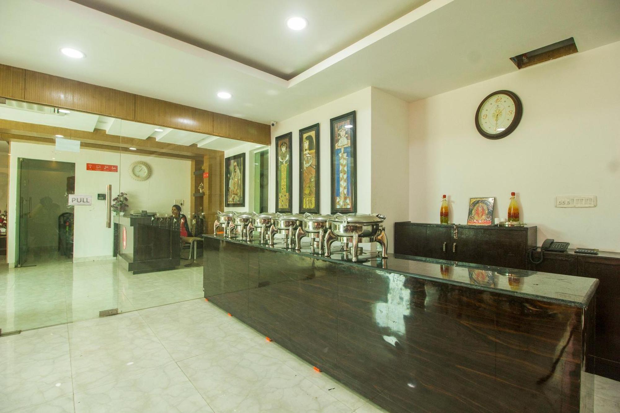 Collection O Govinda Sai Hotel Shirdi Exterior foto